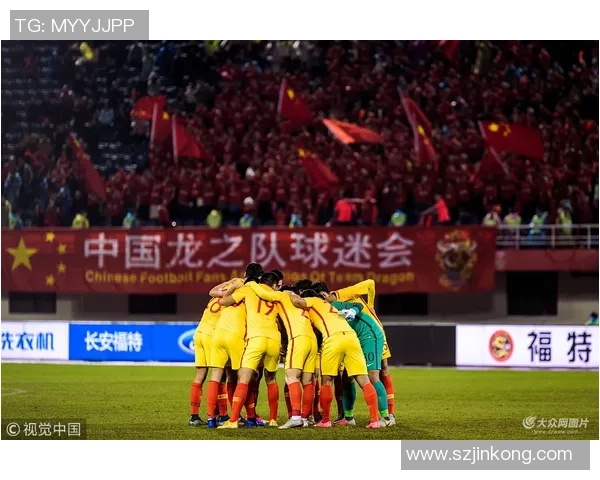 重庆足球队在世界锦标赛中的团队协作表现分析与点评 重庆足球队在世界锦标赛中的团队协作表现分析与点评