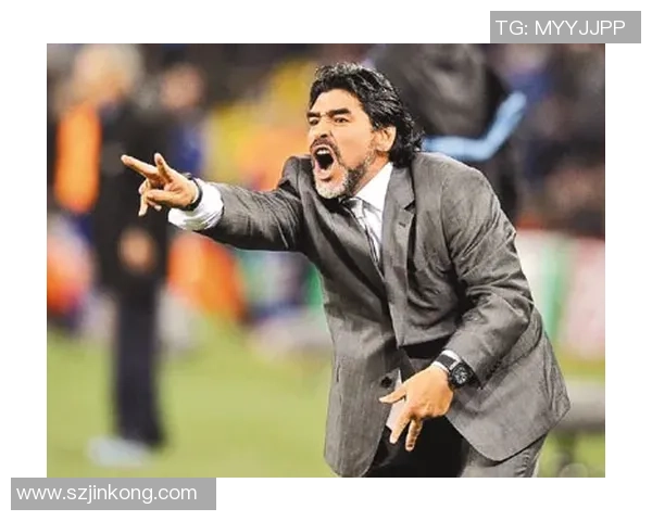 足球明星朱炯的传奇故事与他在绿茵场上的辉煌成就 足球明星朱炯的传奇故事与他在绿茵场上的辉煌成就