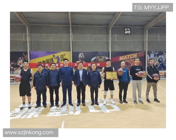 重庆排球队精英赛征程回顾:拼搏与荣耀交织的奋斗故事 重庆排球队精英赛征程回顾:拼搏与荣耀交织的奋斗故事