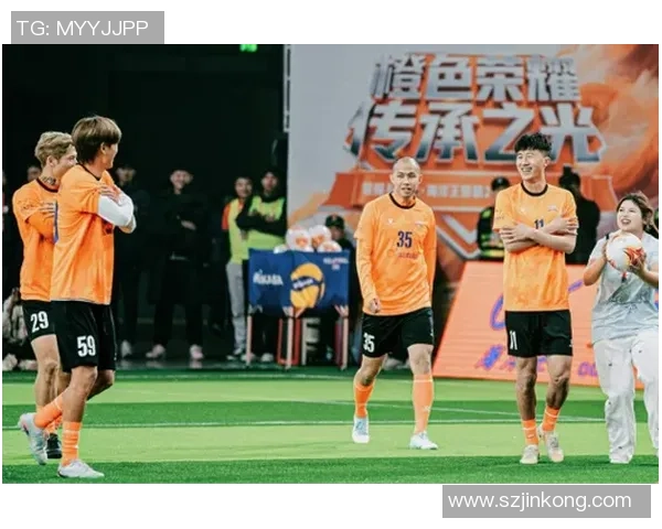 当今足球明星谁最受欢迎谁在赛场上闪耀光芒