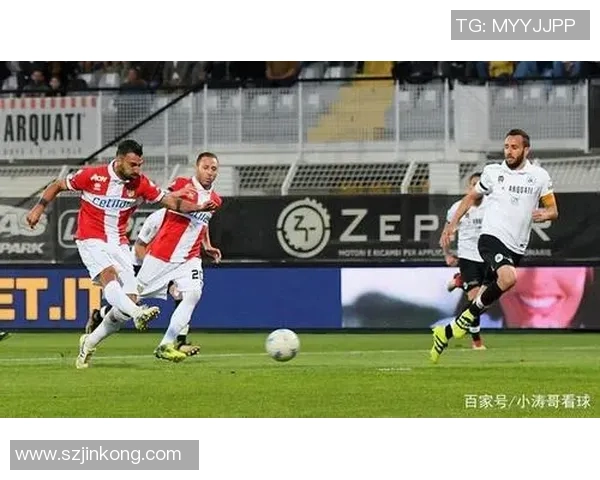 武汉足球队近期状态分析与表现评估探讨 武汉足球队近期状态分析与表现评估探讨